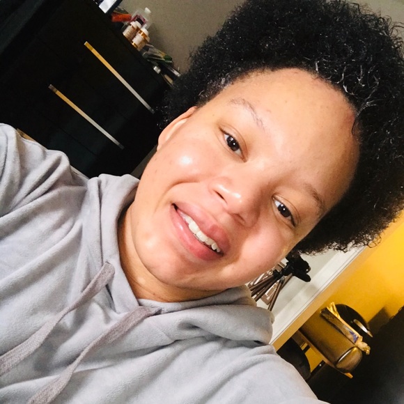 Meet your Posher, Taris - Picture 2 of 2